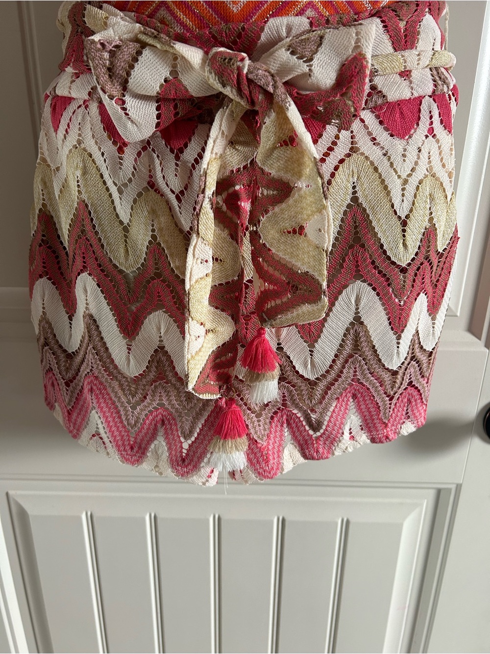 NWT Trina Turk Pink Chevron Crochet Swim Coverup Shorts with Tassel Tie Sz L
